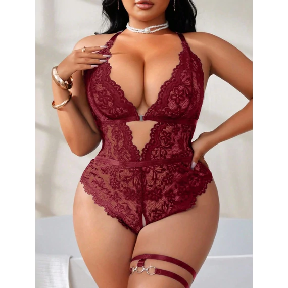 Sandrie – bordó alul nyitott plus size csipke body