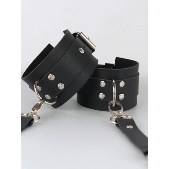 Auralyn – bőr kézgyűrű hám (bilincs)