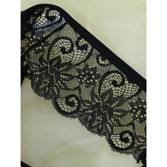 Sorena – fekete csipke tanga bugyi